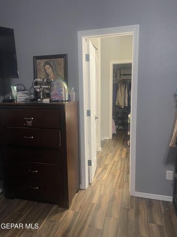 809 Desert Moon Drive, El Paso, TX 79928