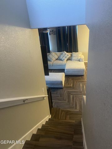 809 Desert Moon Drive, El Paso, TX 79928