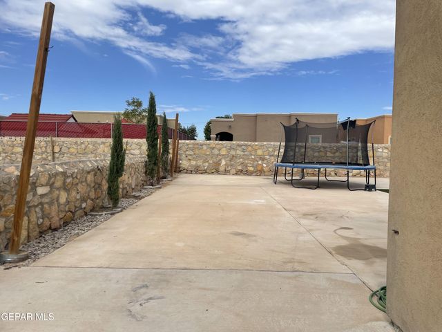 809 Desert Moon Drive, El Paso, TX 79928