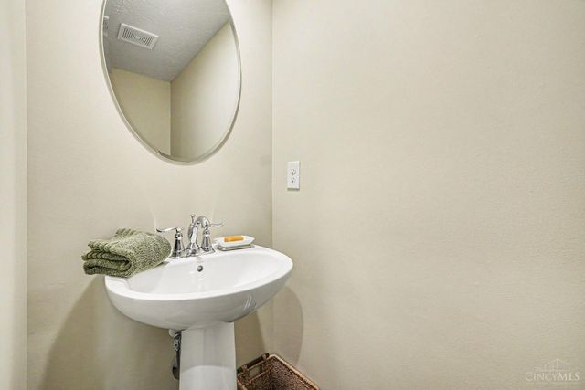 7893 Pinnacle Point Drive, West Chester, OH 45069