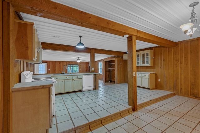 233 MacArthur Ln, Walling, TN 38587