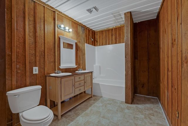 233 MacArthur Ln, Walling, TN 38587