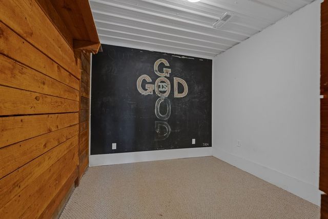 233 MacArthur Ln, Walling, TN 38587