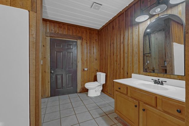 233 MacArthur Ln, Walling, TN 38587