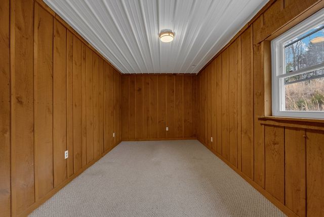 233 MacArthur Ln, Walling, TN 38587