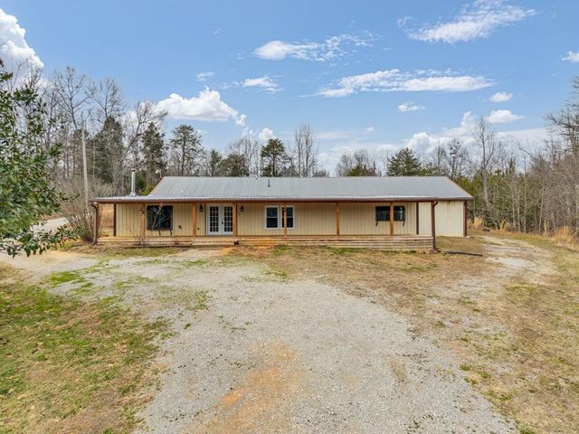 233 MacArthur Ln, Walling, TN 38587