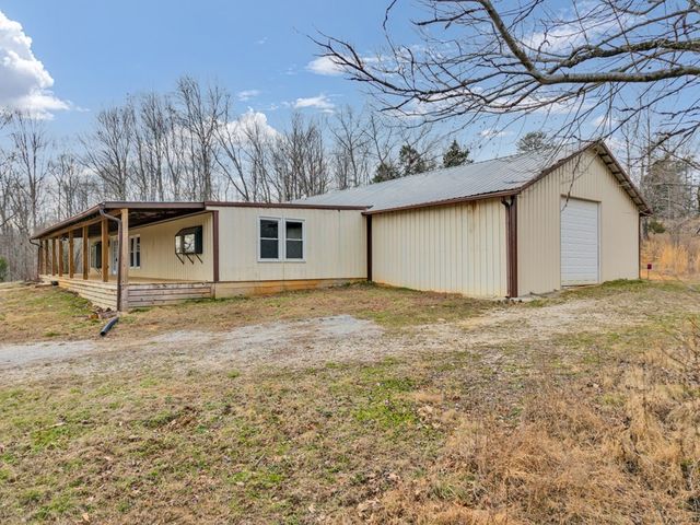 233 MacArthur Ln, Walling, TN 38587