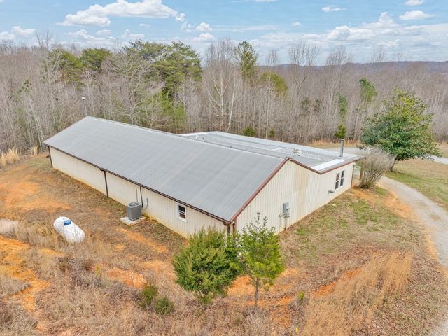 233 MacArthur Ln, Walling, TN 38587