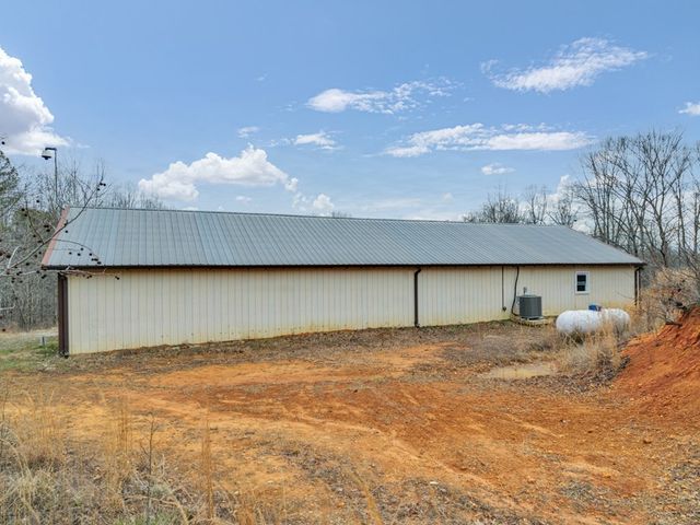 233 MacArthur Ln, Walling, TN 38587