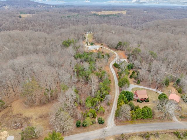 233 MacArthur Ln, Walling, TN 38587