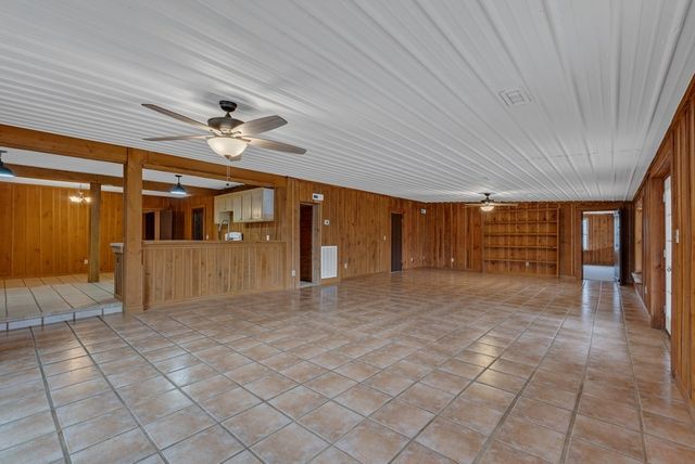 233 MacArthur Ln, Walling, TN 38587