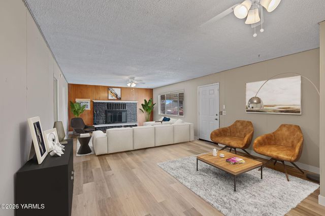 1521 Cornell Ave, Yakima, WA 98902