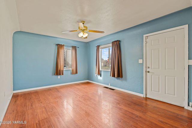 1521 Cornell Ave, Yakima, WA 98902