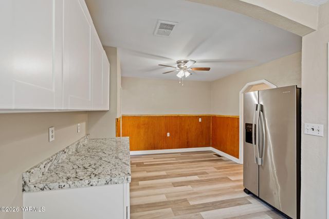 1521 Cornell Ave, Yakima, WA 98902