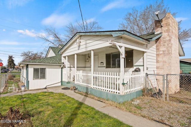 1521 Cornell Ave, Yakima, WA 98902