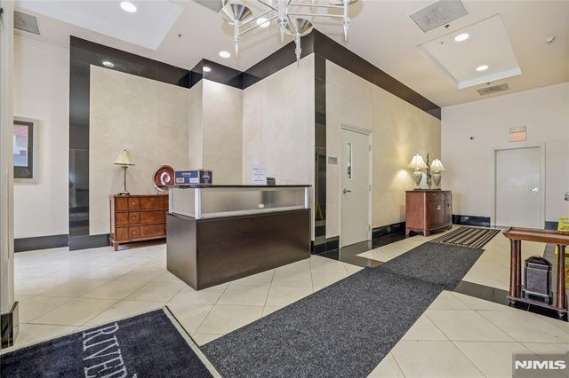 5114 City Place, Edgewater, NJ 07020