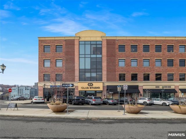 5114 City Place, Edgewater, NJ 07020