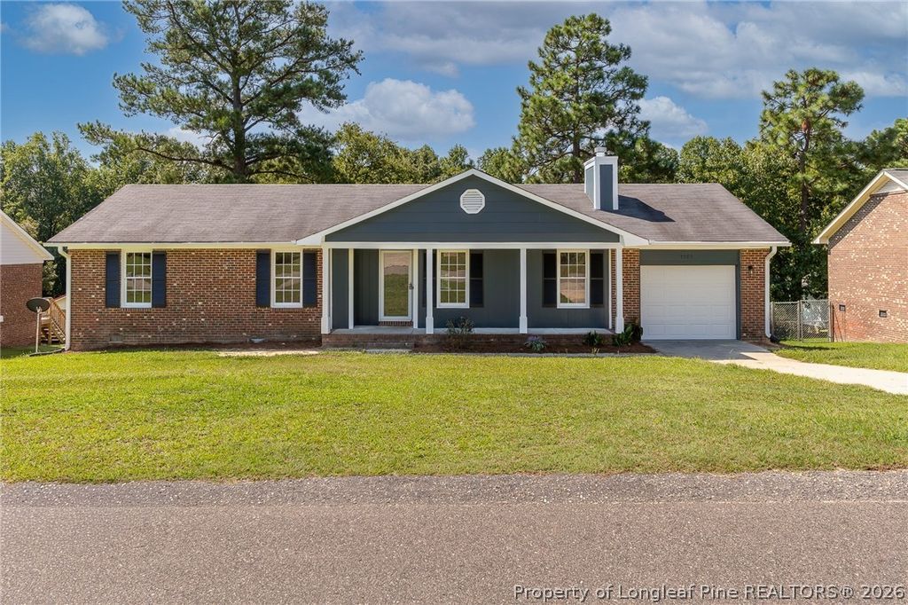 7585 FOX FERN Drive, Fayetteville, NC 28314 — exterior