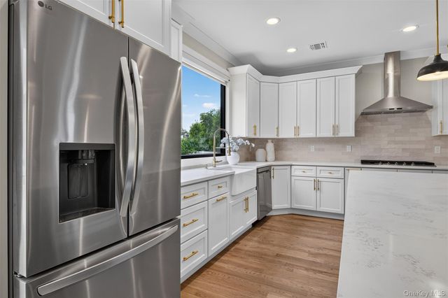 759 Pecan Street, Lindenhurst, NY 11757