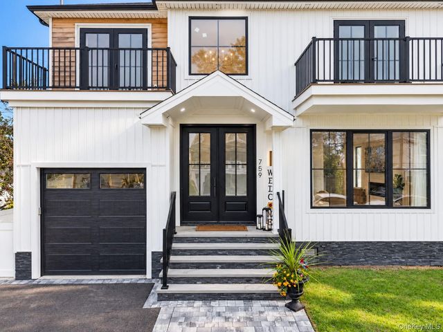 759 Pecan Street, Lindenhurst, NY 11757