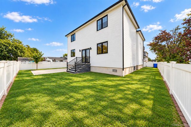 759 Pecan Street, Lindenhurst, NY 11757