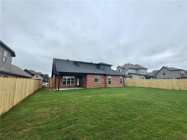 4802 SW Scarlet Oak Street, Bentonville, AR 72713