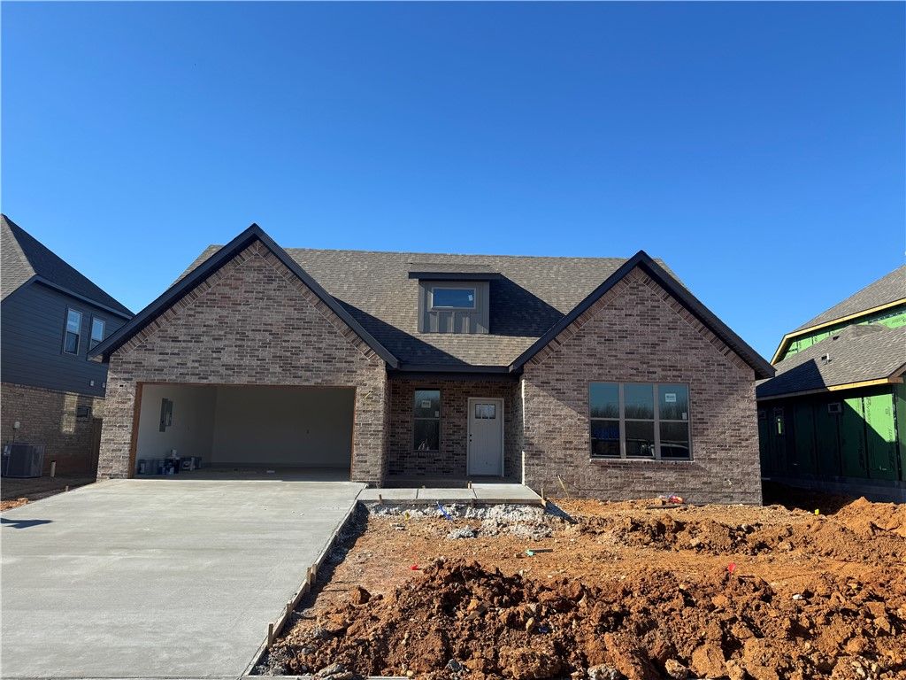4802 SW Scarlet Oak Street, Bentonville, AR 72713