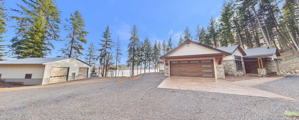 1413 E Round Lake RD, St. Maries, ID 83861