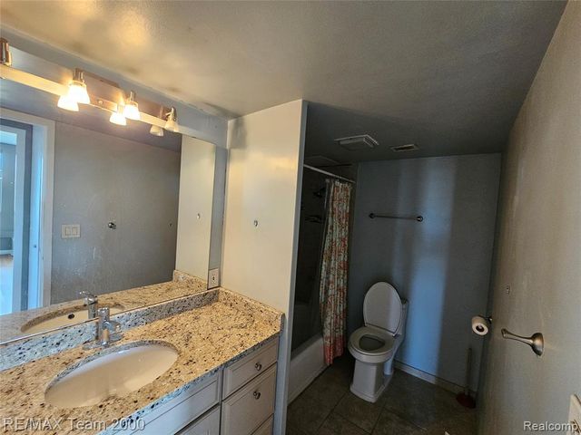 22700 Garrison Street 709, Dearborn, MI 48124