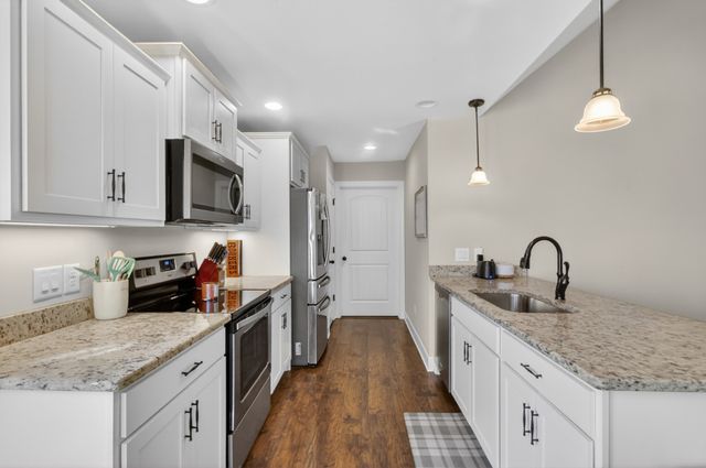 634 S Tunnel Rd, Gallatin, TN 37066