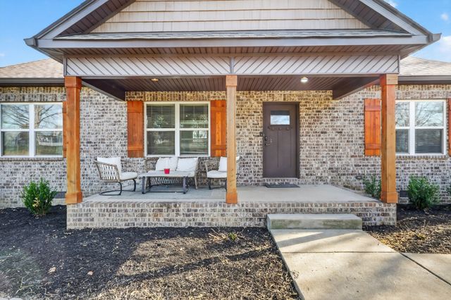 634 S Tunnel Rd, Gallatin, TN 37066