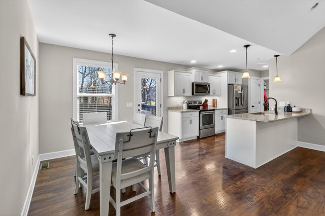 634 S Tunnel Rd, Gallatin, TN 37066