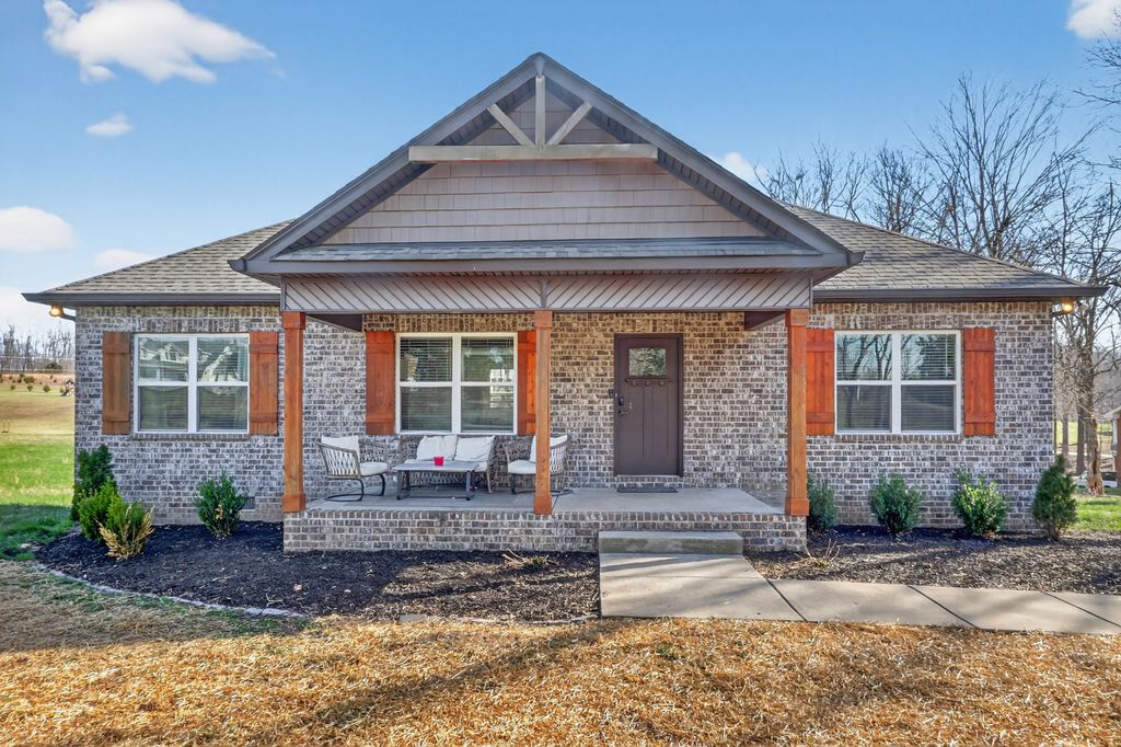 634 S Tunnel Rd, Gallatin, TN 37066