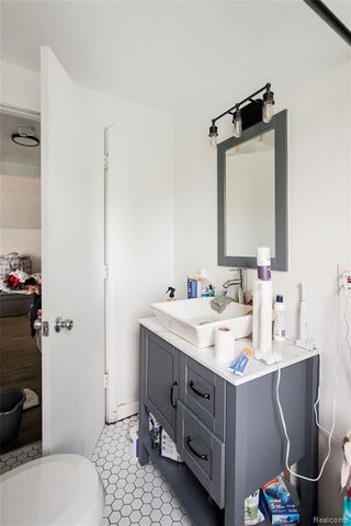 4267 Cadieux Road, Detroit, MI 48224