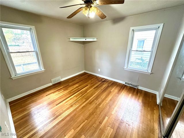 33012 Lake Shore Boulevard, Willowick, OH 44095