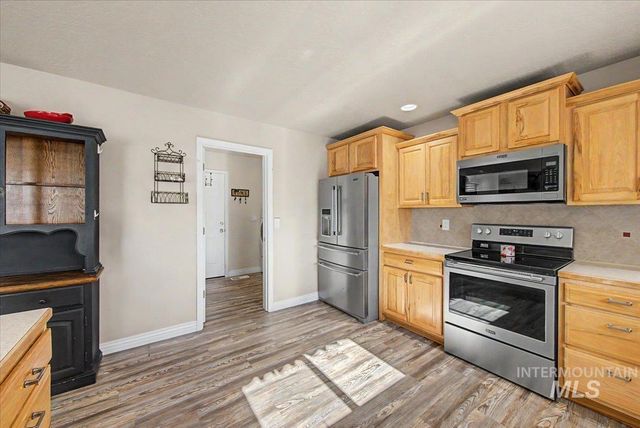 1574 S Glasgow, Nampa, ID 83686