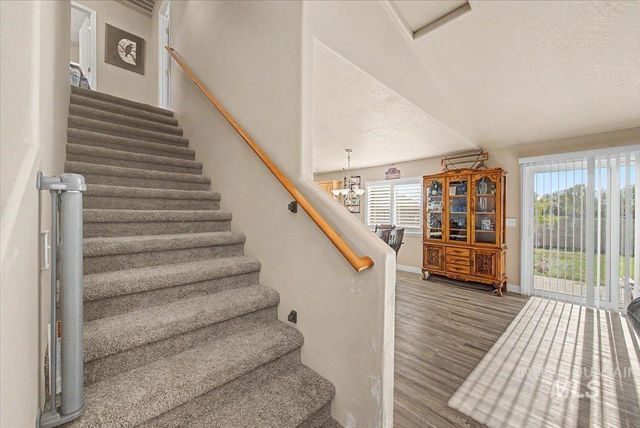 1574 S Glasgow, Nampa, ID 83686