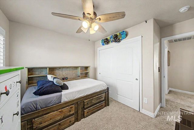 1574 S Glasgow, Nampa, ID 83686