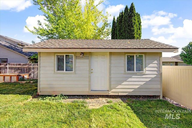 1574 S Glasgow, Nampa, ID 83686