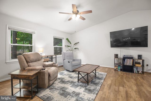 132 JEFFERSON AVE, Locust Grove, VA 22508