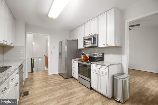 132 JEFFERSON AVE, Locust Grove, VA 22508