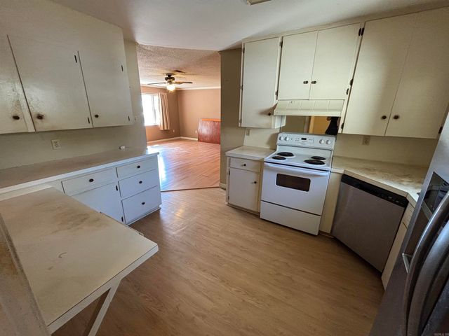 906 W Louisiana Street, Beebe, AR 72012