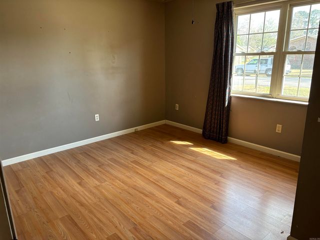 906 W Louisiana Street, Beebe, AR 72012