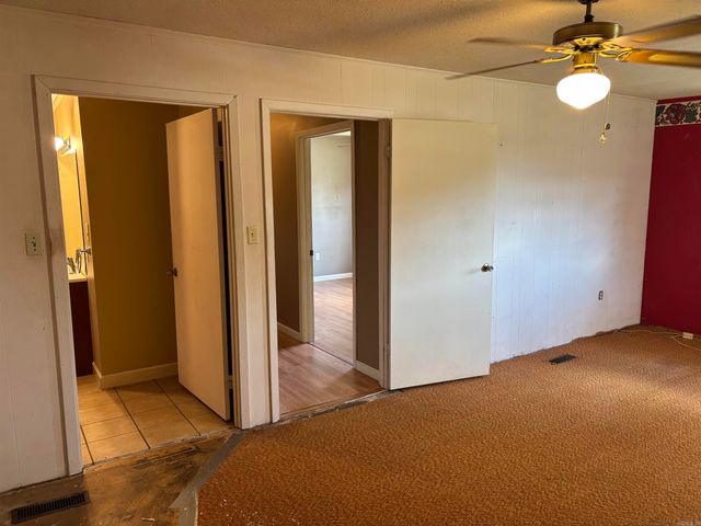 906 W Louisiana Street, Beebe, AR 72012