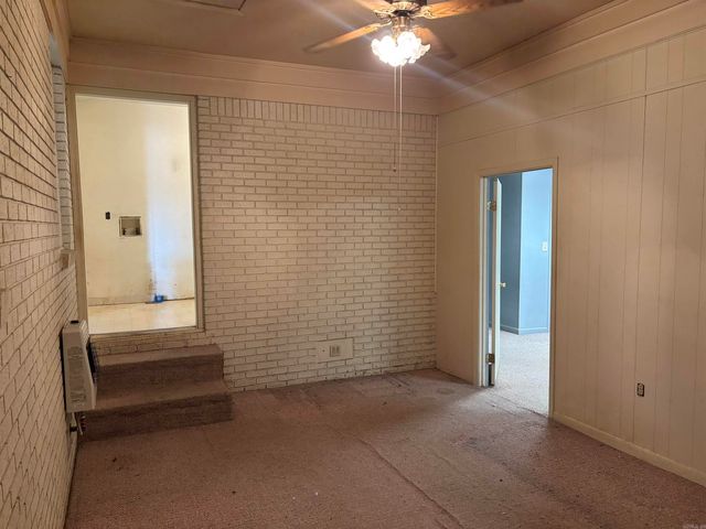 906 W Louisiana Street, Beebe, AR 72012