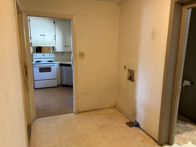 906 W Louisiana Street, Beebe, AR 72012