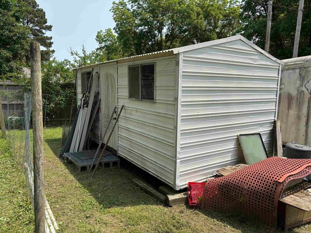 906 W Louisiana Street, Beebe, AR 72012