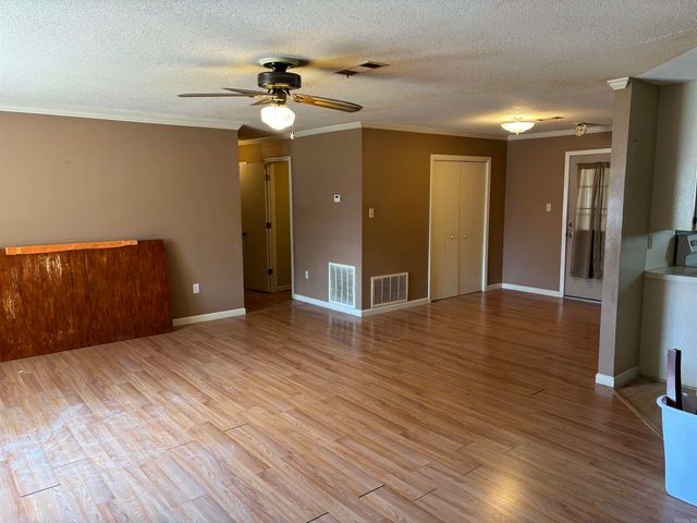 906 W Louisiana Street, Beebe, AR 72012