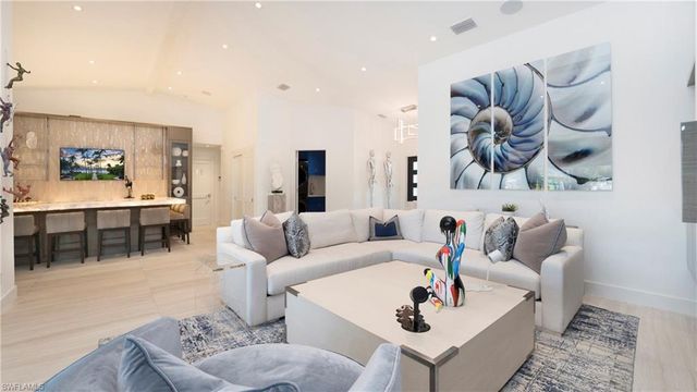 1650 Mullet CT, Naples, FL 34102