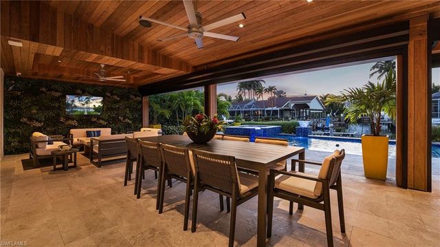 1650 Mullet CT, Naples, FL 34102